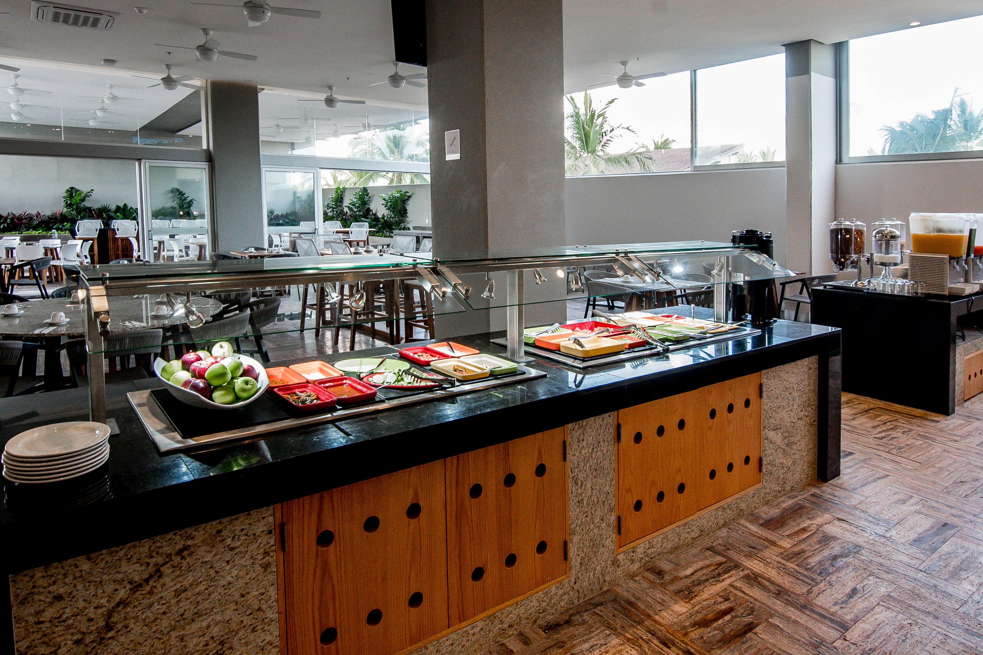 Hotel Mio Vallarta Unique & Different- Adults Only Пуэрто-Вальярта Экстерьер фото A buffet at a hotel